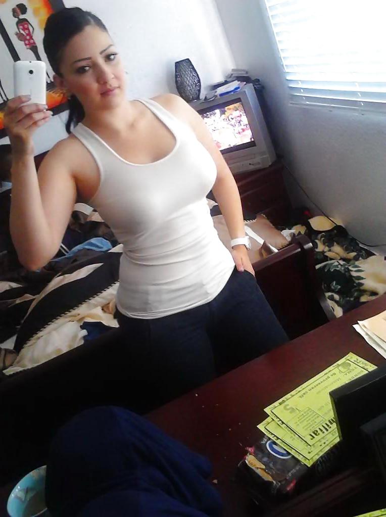 25P Amazing Girl With XXL Boobs