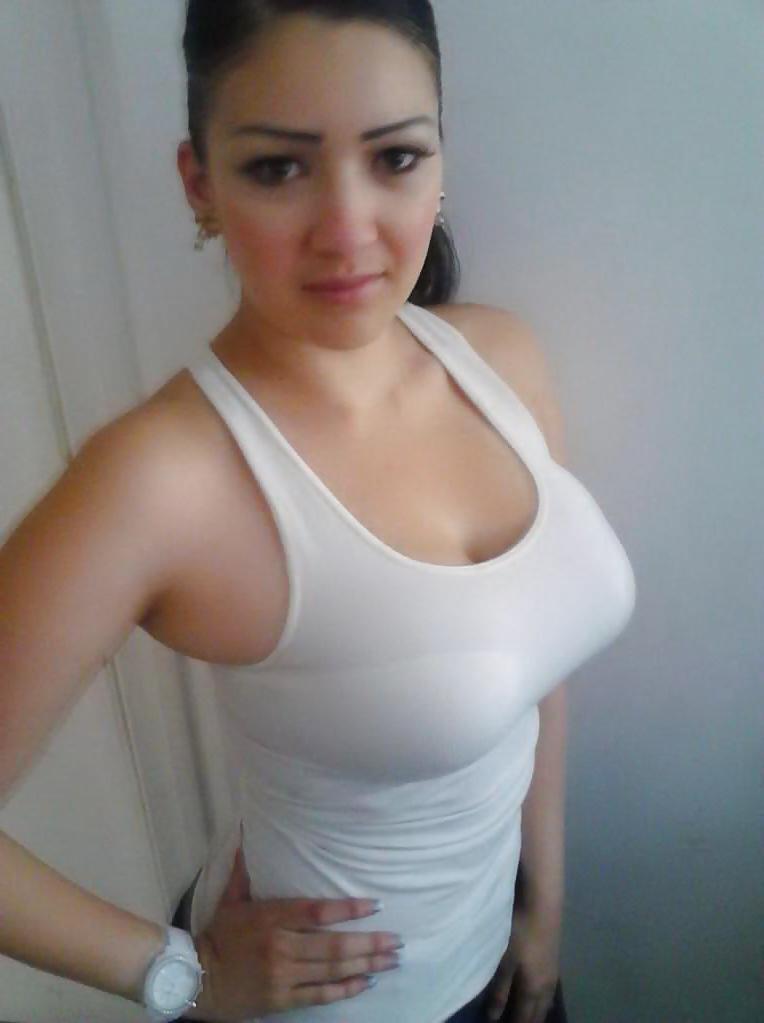 25P Amazing Girl With XXL Boobs