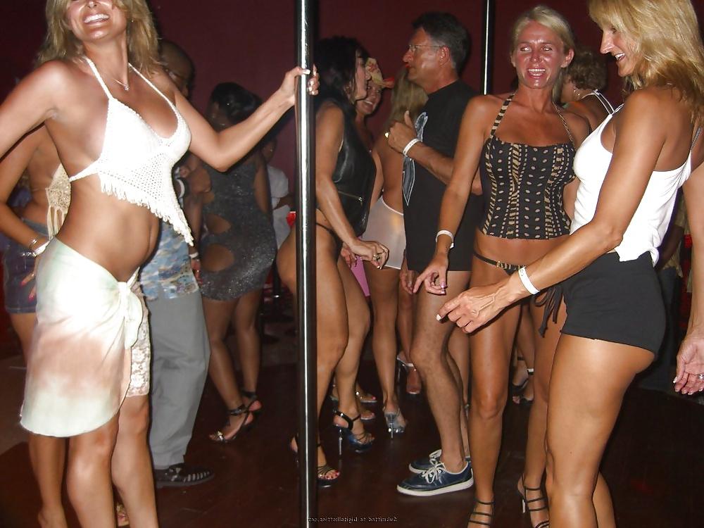 25P American Swinger Party