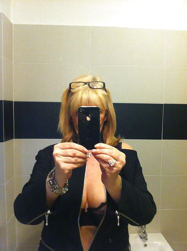 8P Stolen photos from phone