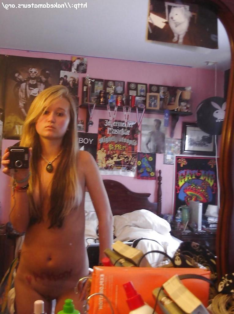 25P Smoking Hot Teen Pics