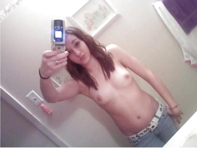25P Smoking Hot Teen Pics