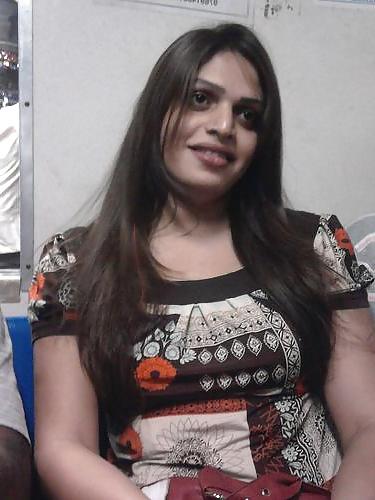 10P Beautiful indian shemales