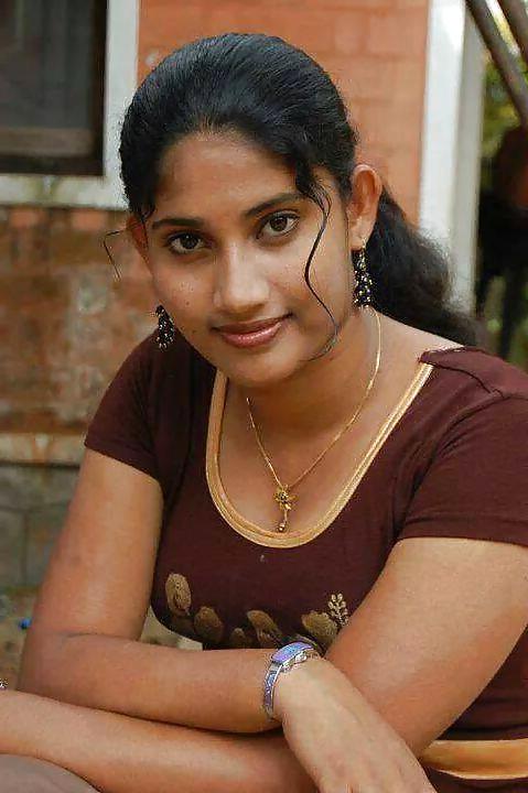 10P Beautiful indian shemales