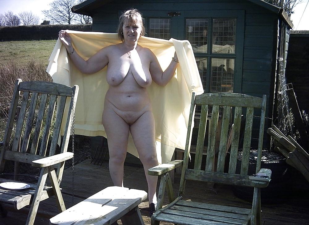 6P I love being nude out in my garden