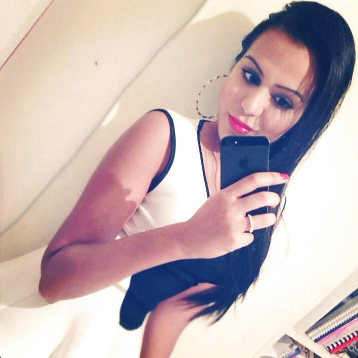 17P Hot Sexy Indian Wife 