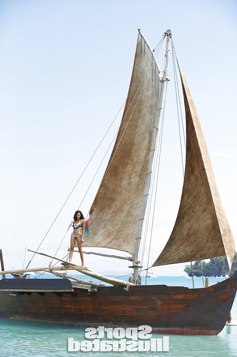 25P Chanel Iman - Sports Illustrated 2014