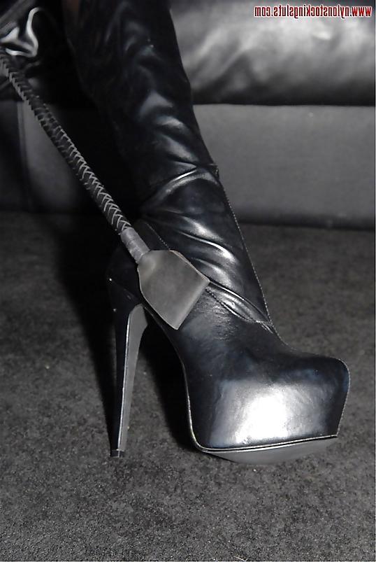 12P Mistress Danielle Maye in stockings and boots