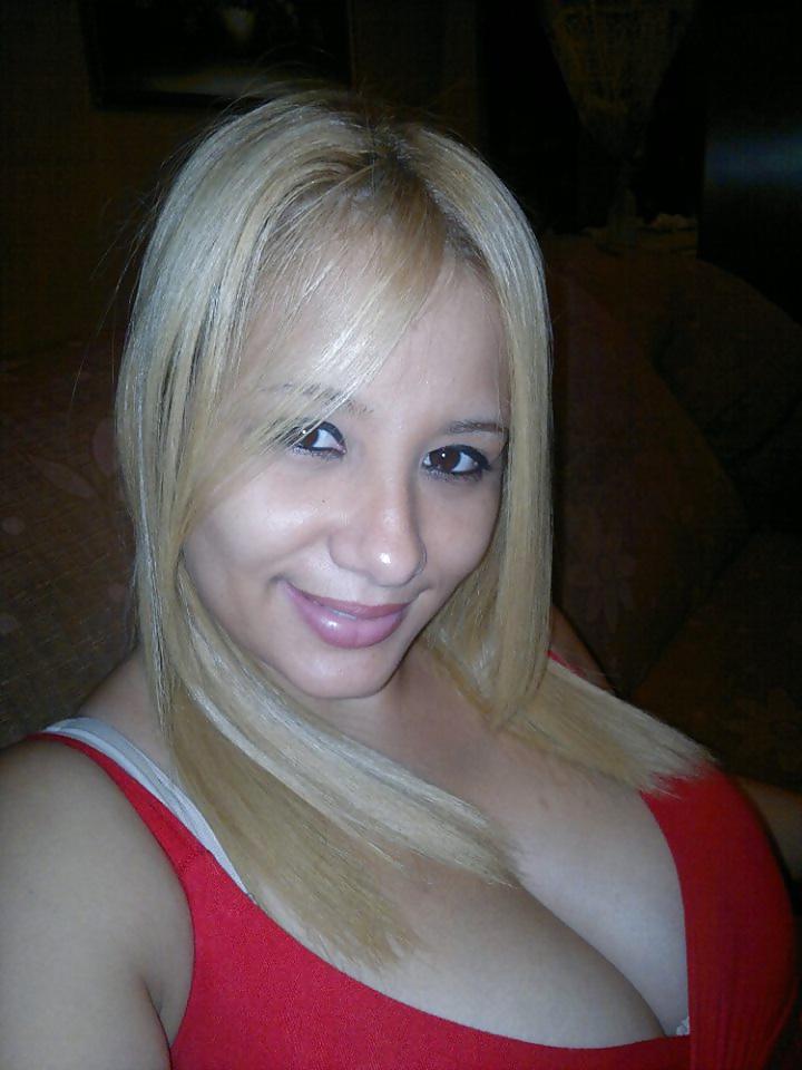 12P CANDID MACROMASTIA ON FB - AMAZING BLONDE WITH MASSIVE TITS