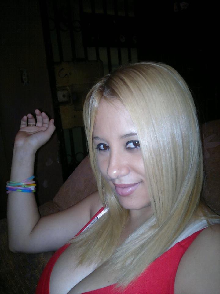12P CANDID MACROMASTIA ON FB - AMAZING BLONDE WITH MASSIVE TITS