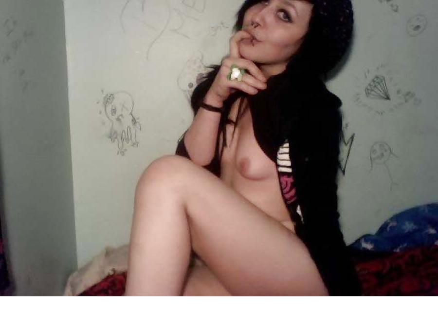 25P Teen Pussy & Tits: Self Shots #14