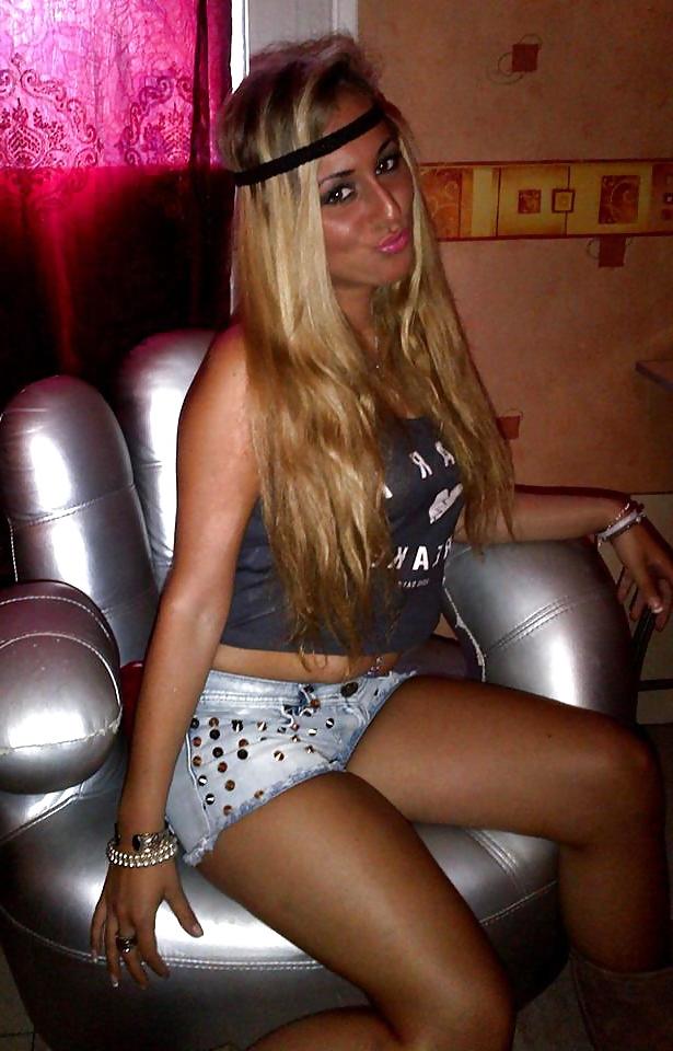 11P Hilary beurette cochonne 