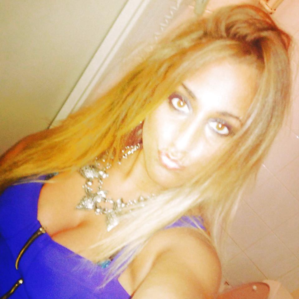 11P Hilary beurette cochonne 