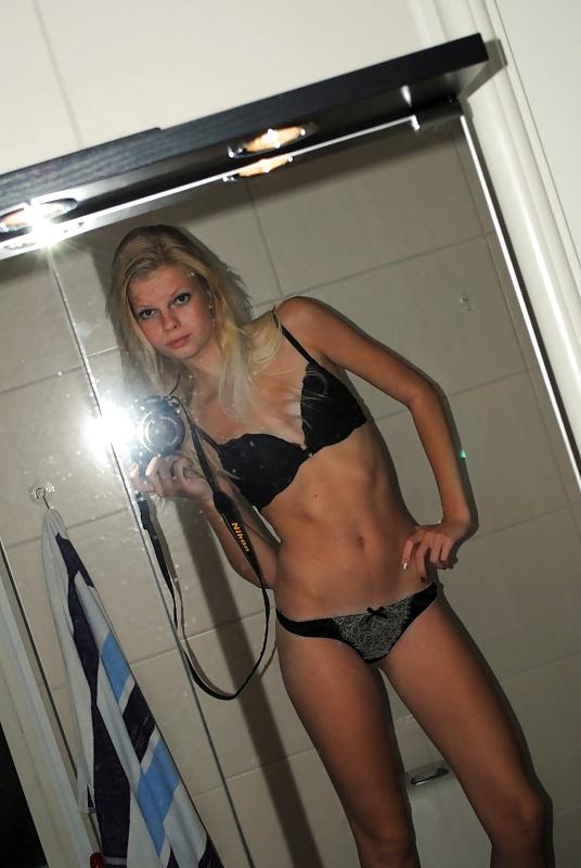 25P Blondie with small tits
