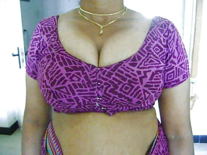 25P Indian aunty