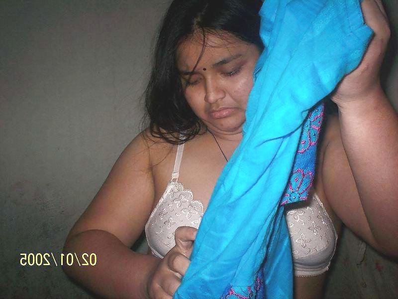 25P Indian aunty