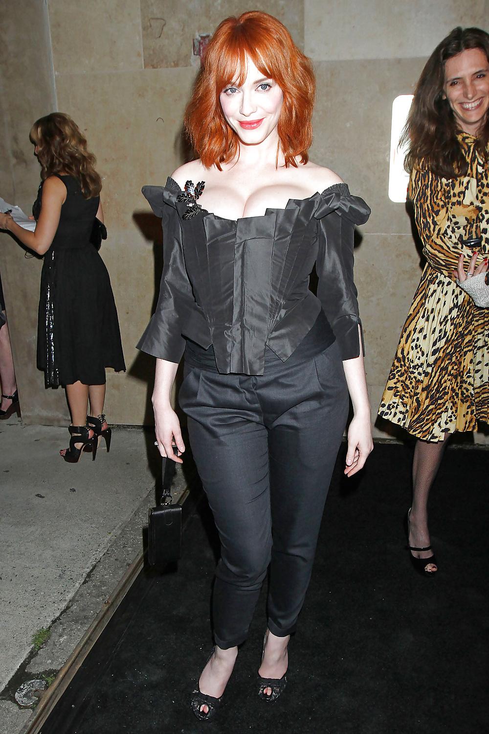 25P Christina Hendricks - Big Boobs Redhead