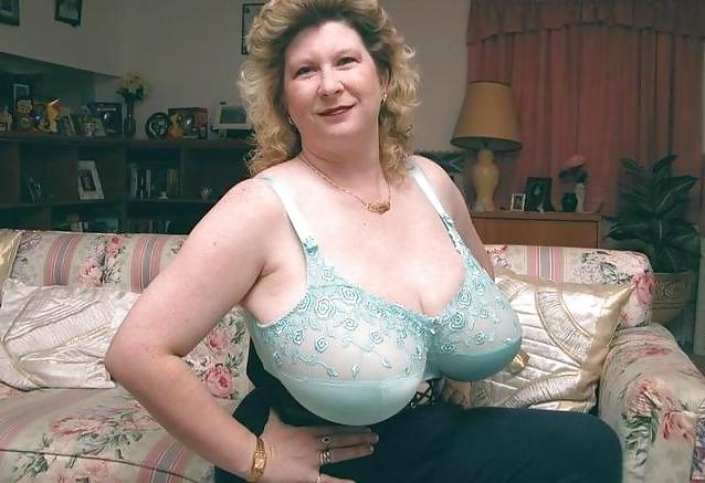 12P Huge Boobs 01