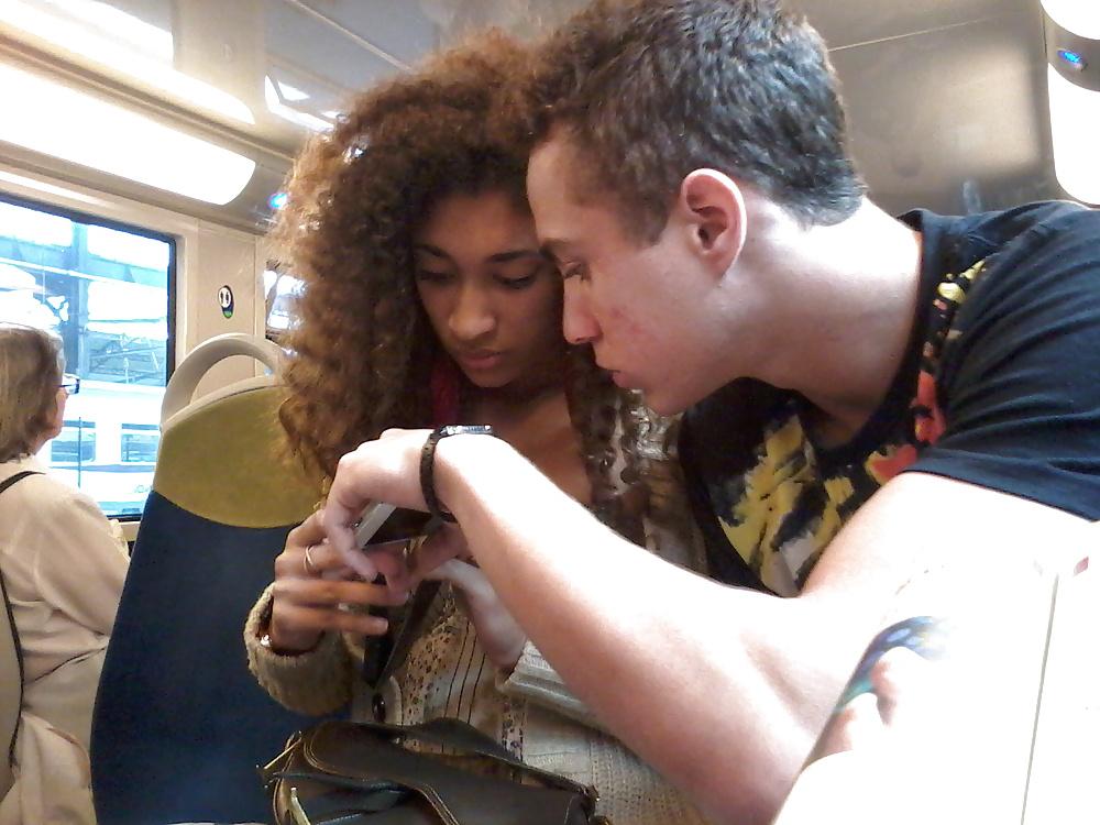 17P Beurette dans le train