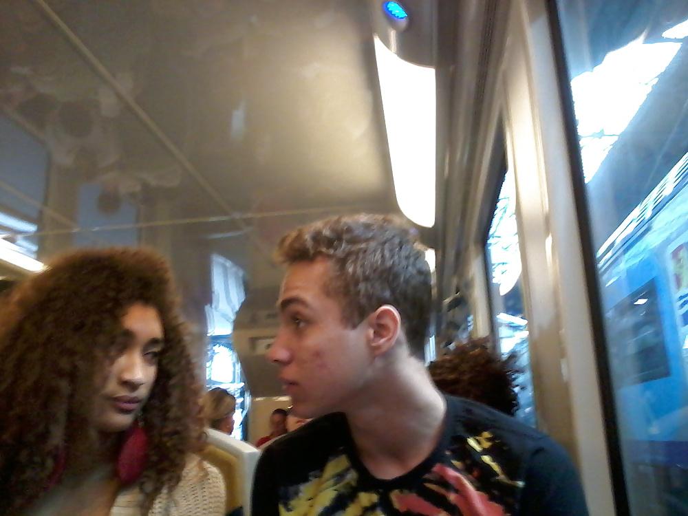 17P Beurette dans le train