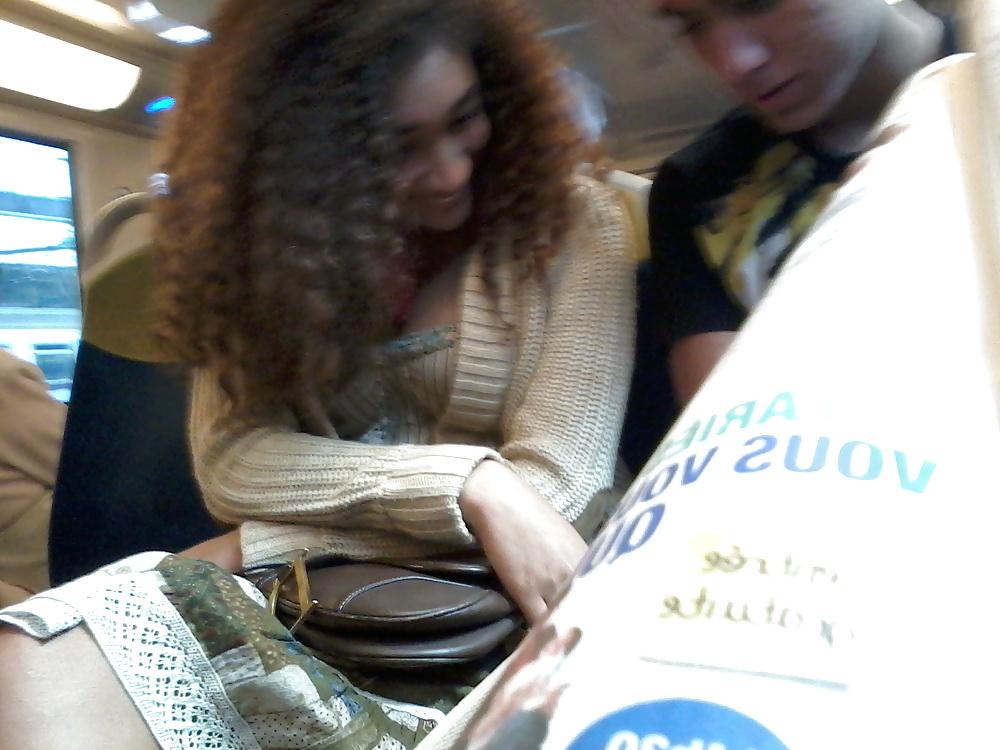 17P Beurette dans le train