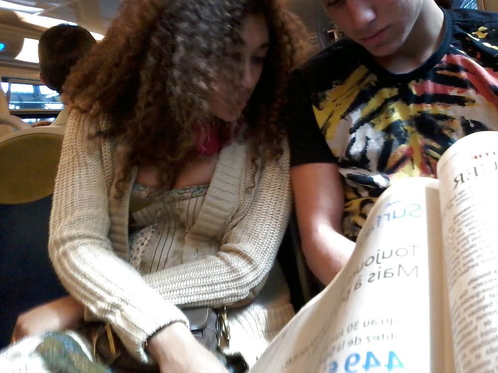 17P Beurette dans le train