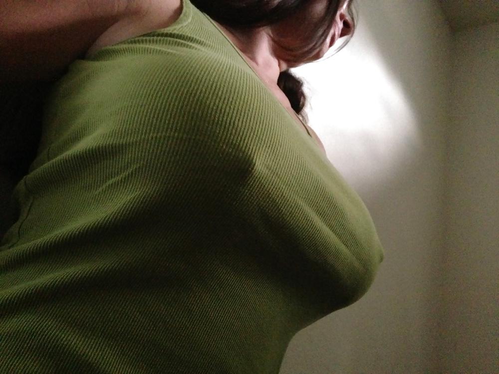 10P Her massive tits