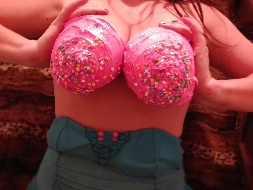 10P Her massive tits