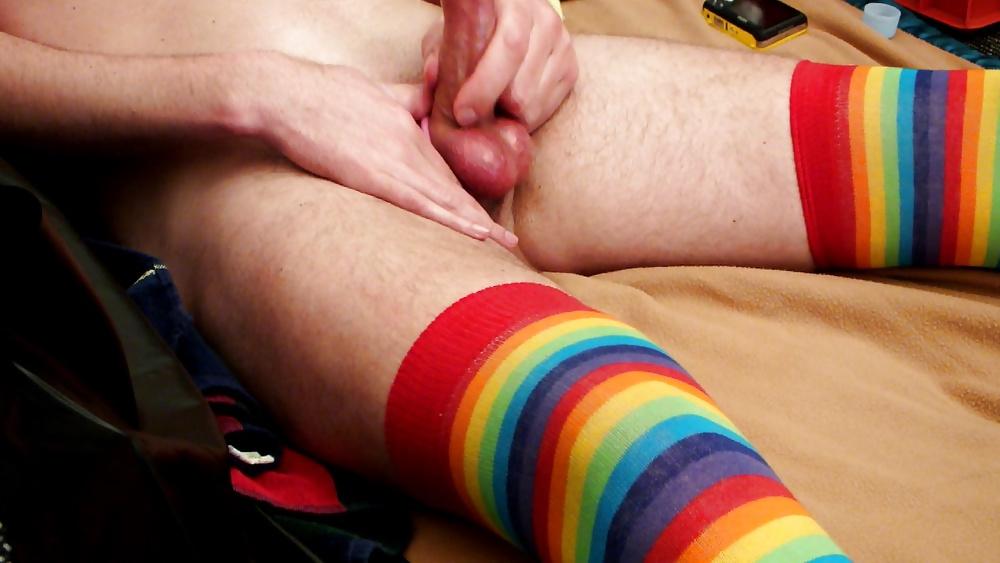 25P Masturbating in oil and rainbow socks
