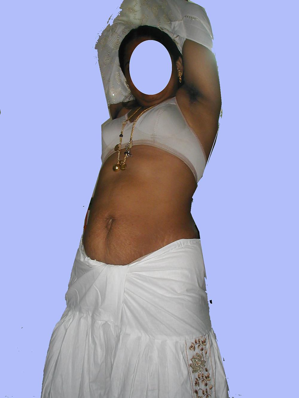 25P Indian aunty show 4