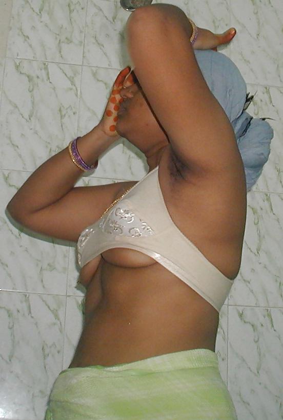 25P Indian aunty show 4