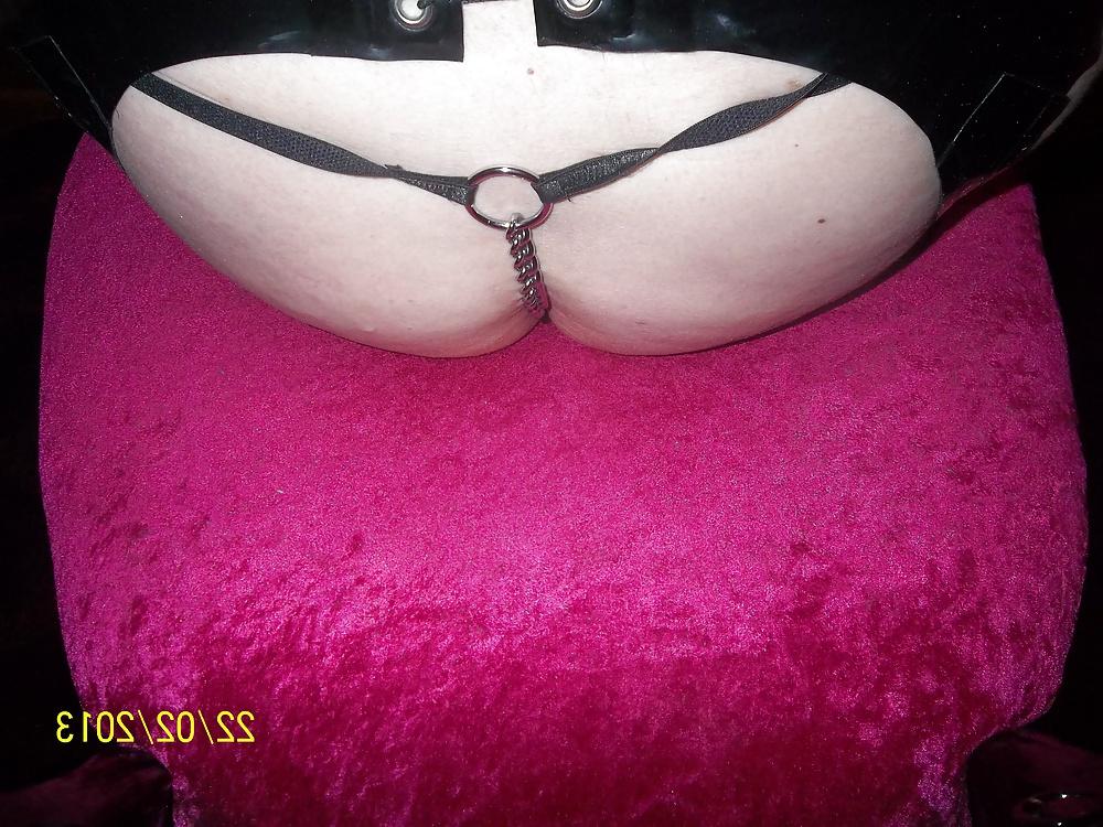 25P SMOKING SLUT