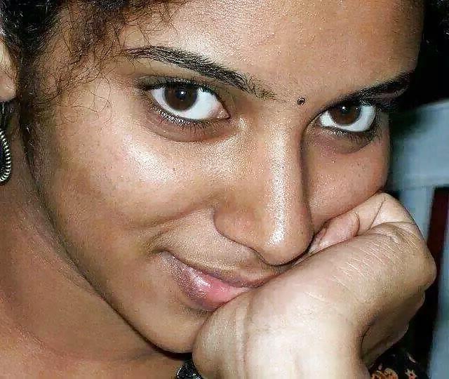 25P Indian hostel girls