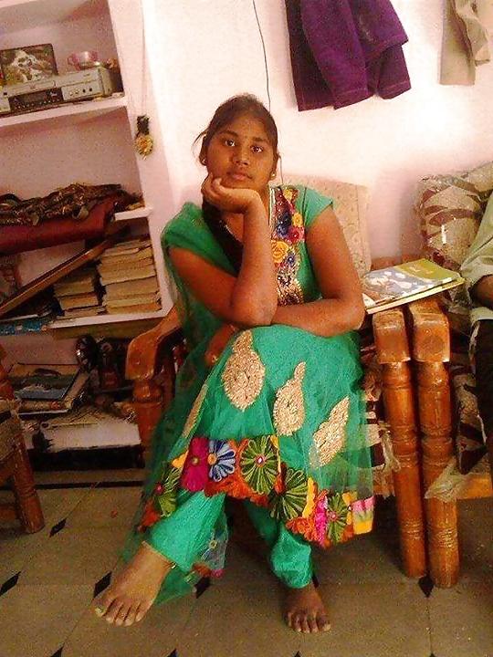 25P Indian hostel girls