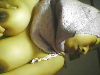 4P Indonesian- cewek jilbab toket gede