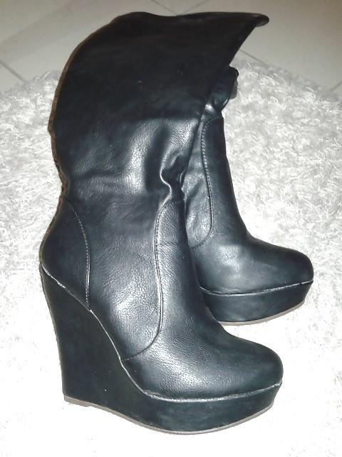 10P Cum on sister-in-law platform boots