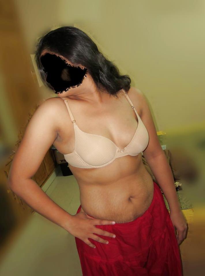25P Indian Aunty Show 23