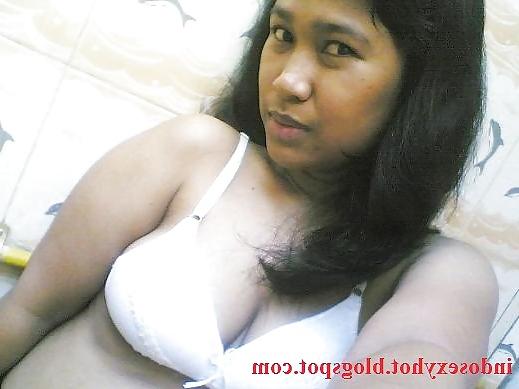 6P Indonesian girl