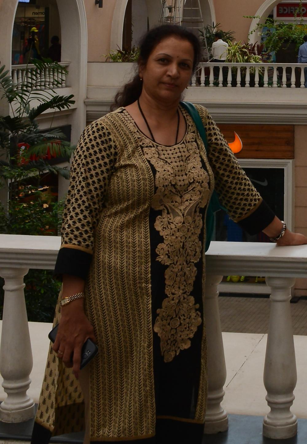 6P Hot Indian Milf Neha I banged