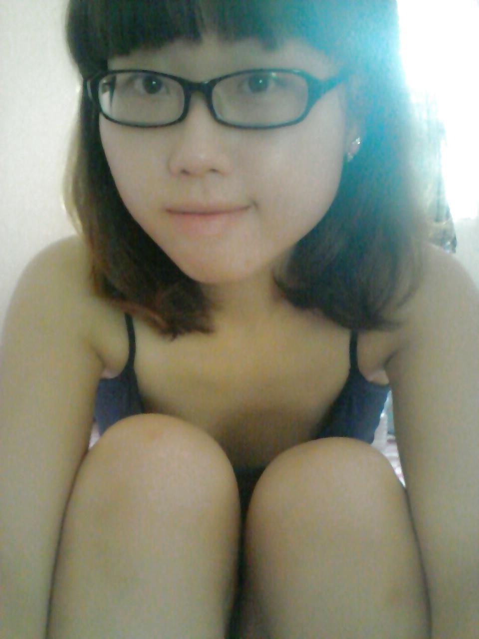 14P Cute Indonesian Girl