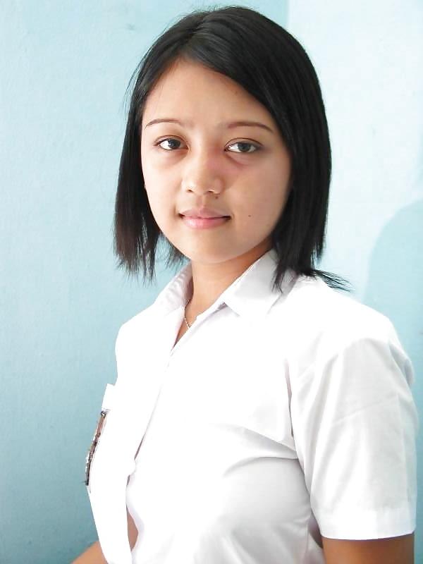 25P Indonesian Schoolgirl Nude