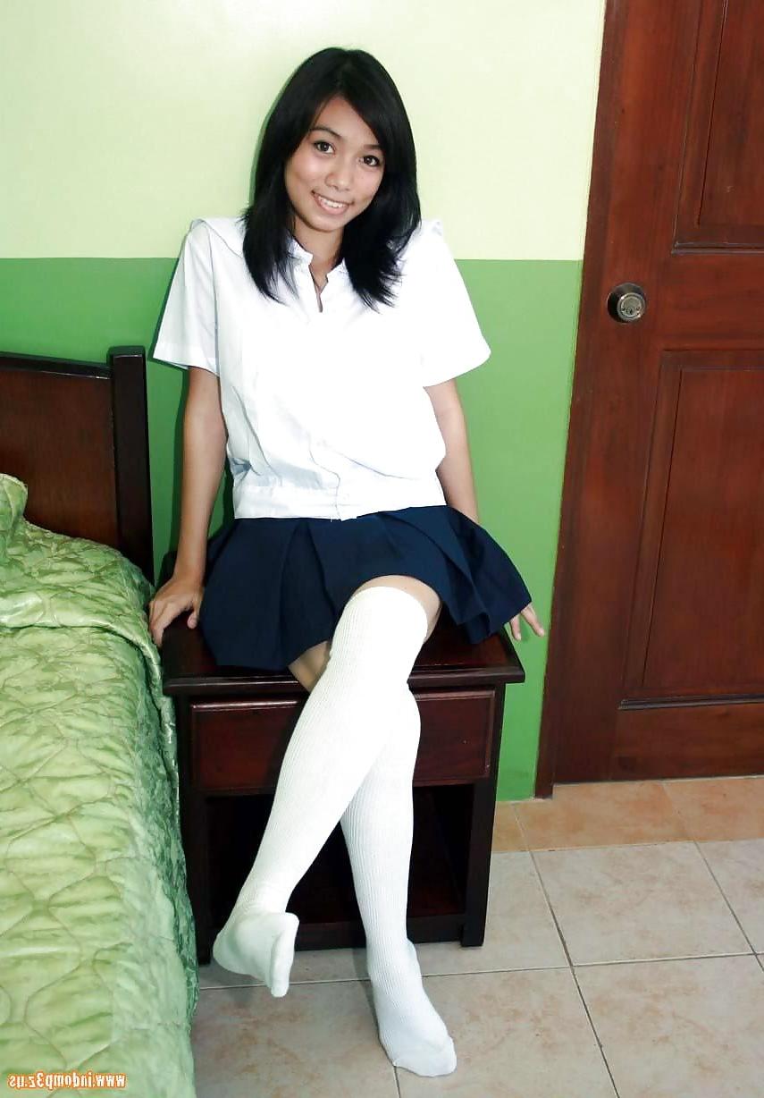 25P Indonesian Schoolgirl Nude
