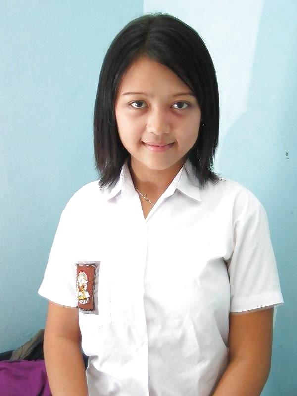 25P Indonesian Schoolgirl Nude