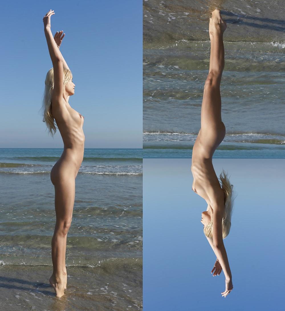 22P Amateur Beach Babes 3