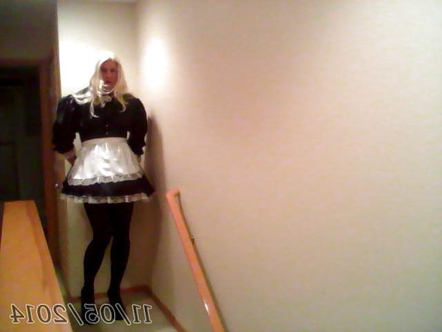 15P Sissy Maid