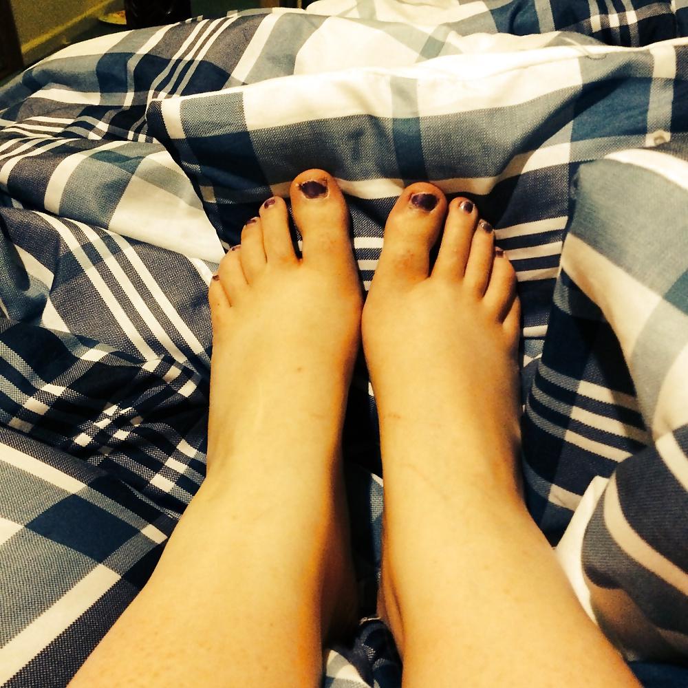 25P 21yr old jenna socks puss anal very tight