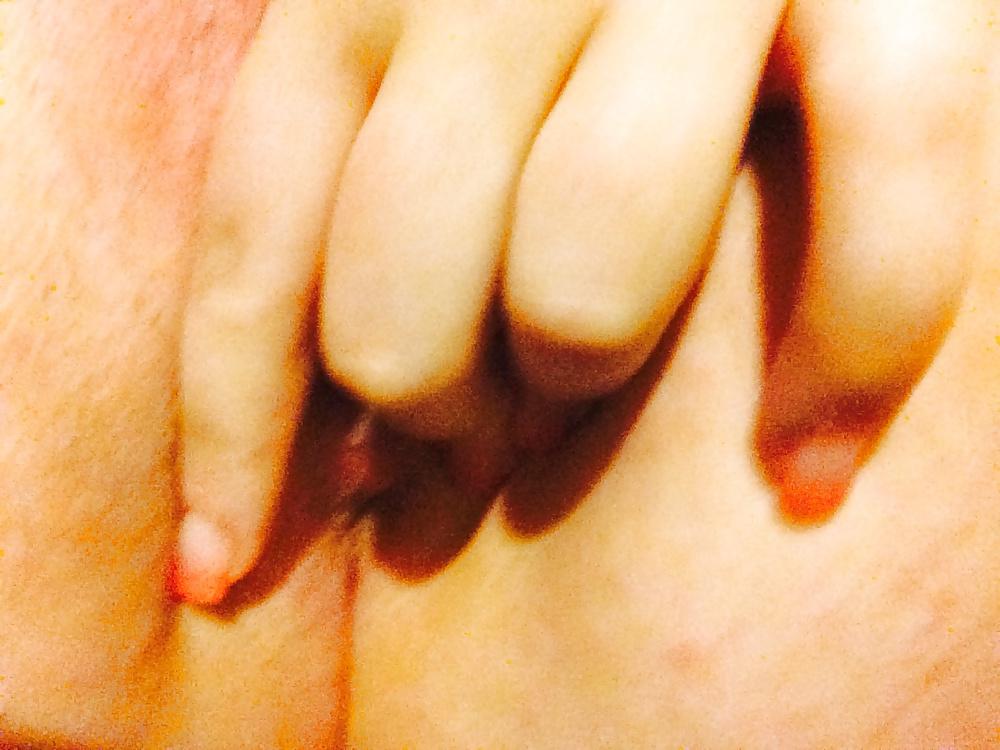 25P 21yr old jenna socks puss anal very tight