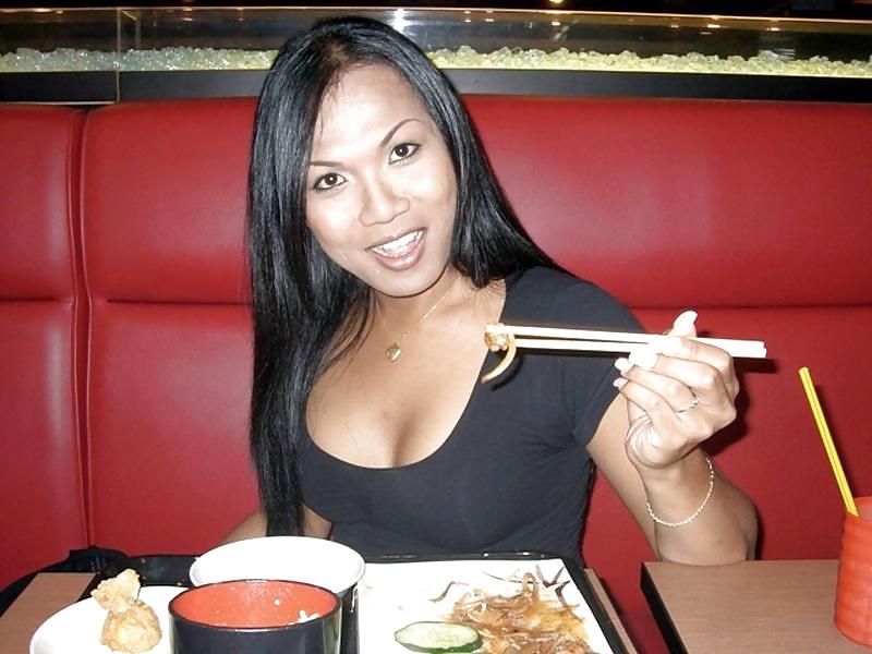 25P Indonesian Ladyboy Fiona