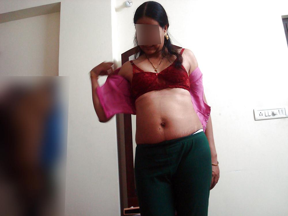8P Indian Bhabhi 007