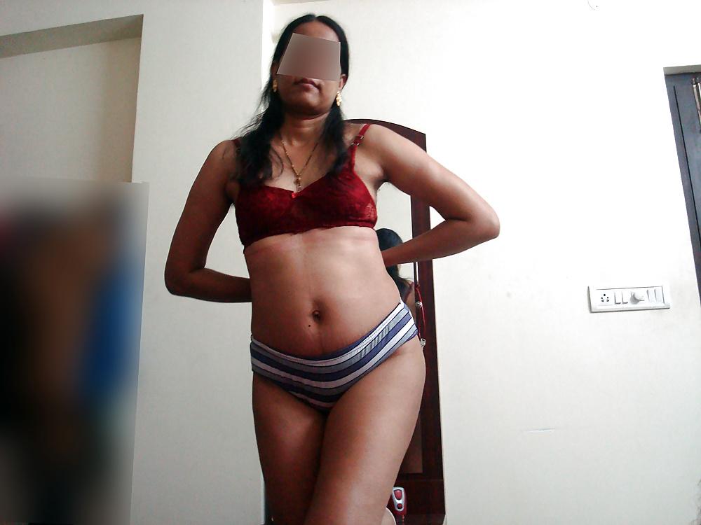 8P Indian Bhabhi 007